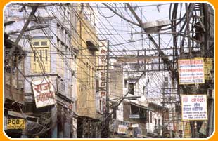 Telephone wires in Delhi